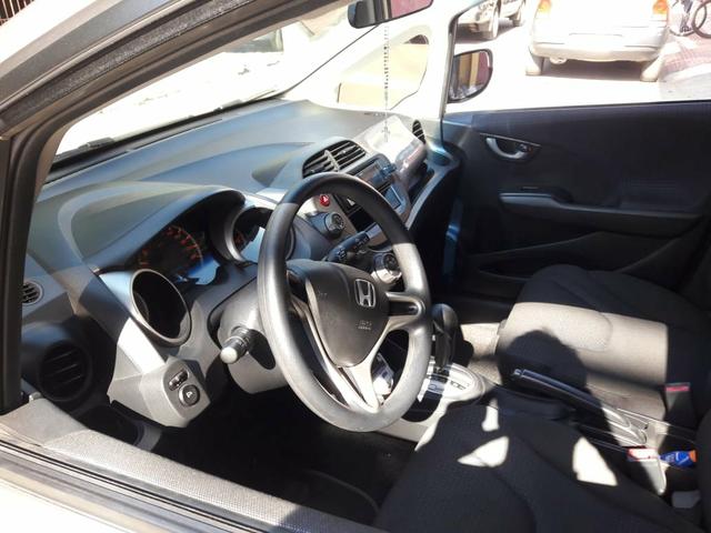 Vendo carro( financiado) honda fit 2011 - Foto 2