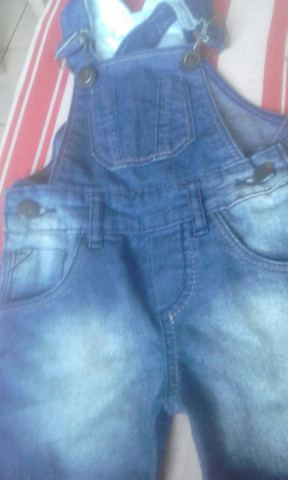 Macaquinho Jeans Tamanho P