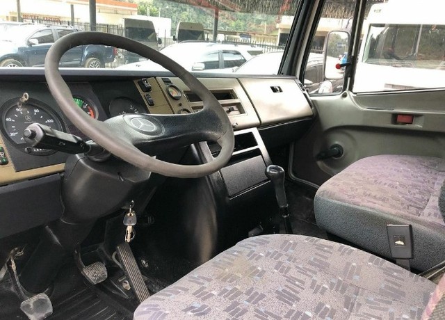 Mb 710 carroceria 2010 - Foto 8