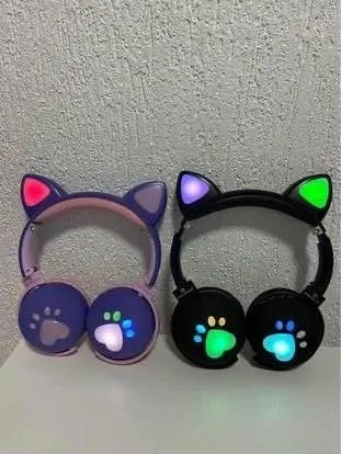 Fone De Ouvido De Gatinho De Led Otima Qualidade De Som R$140,00
