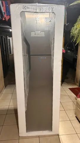 Geladeira inox com capacidade 371 litros inox