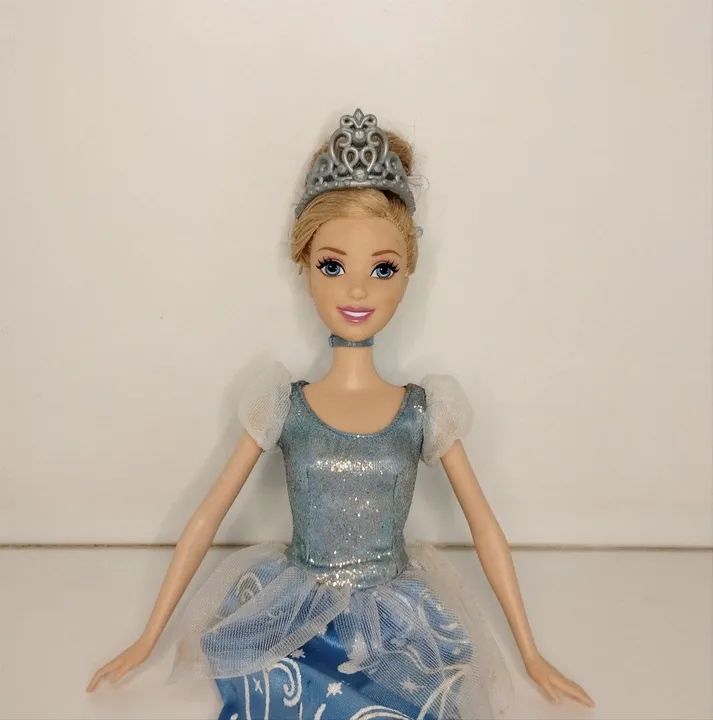 Boneca Cinderela Disney original - Foto 4