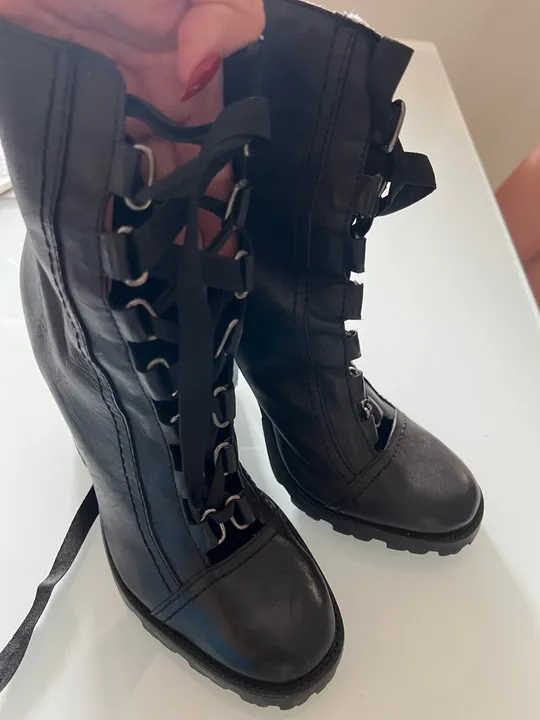 Bota Schutz 36 