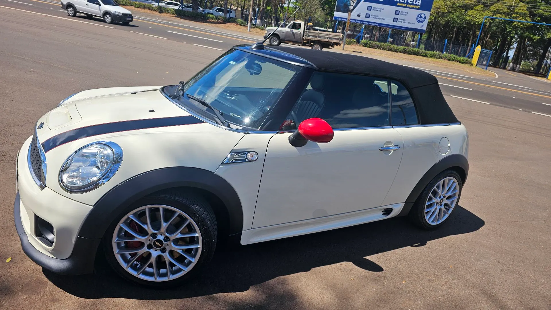 Mini conversível JCW 211 CV