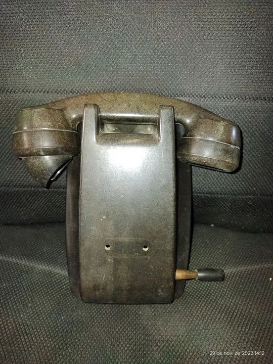 Telefone antigo de decoração com manivela - NOVA PARNAMIRIM-RN