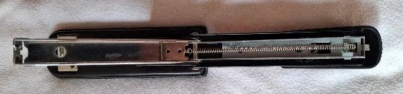 Grampeador metalico 26/6,  easy office 0-200, novo, funcionando.  - Foto 5