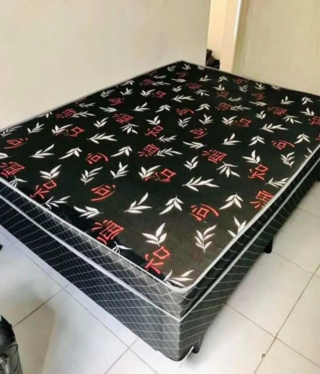 Vendo cama box de Casal com Design Japonês