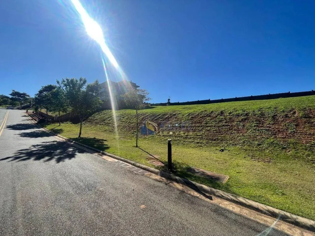 TERRENO à VENDA com 1475m² no CONDOMÍNIO FECHADO TIPO CLUBE, FAZENDA DONA CAROLINA no INTE