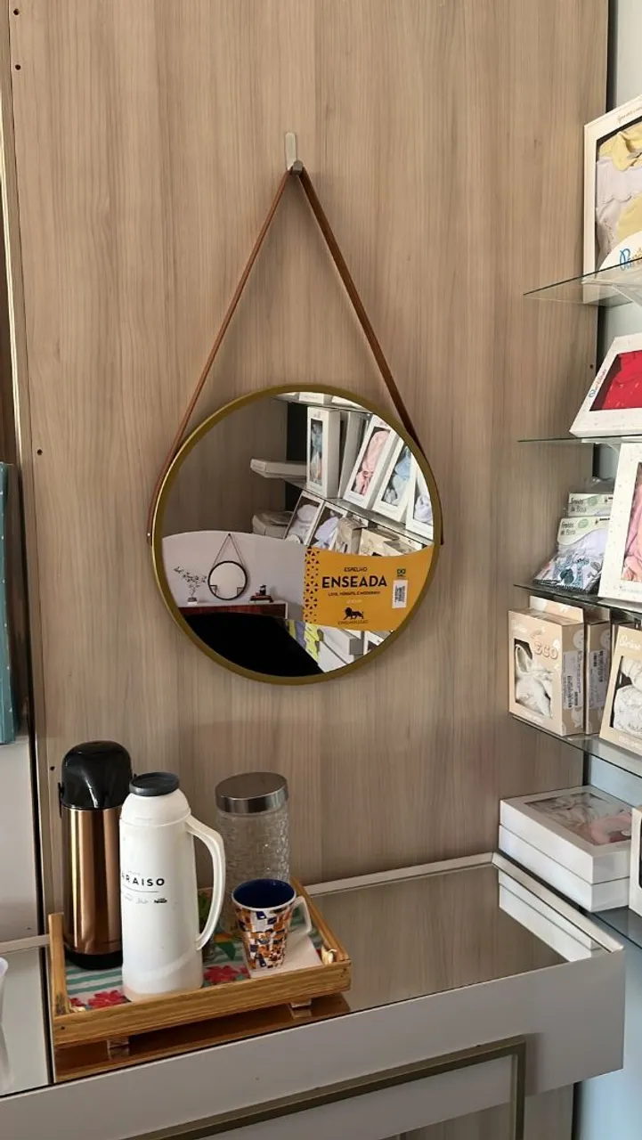 Espelho Redondo Decorativo com Alça de Couro