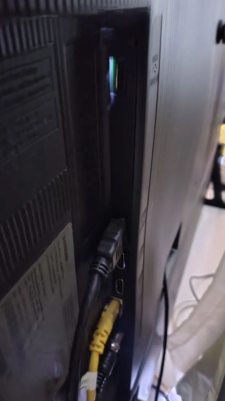 Smart tv 50 4k uns led Samsung 50du7700  - Foto 2