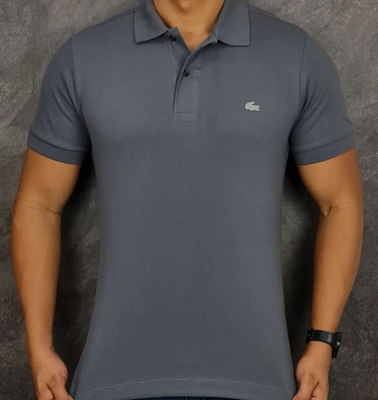Camisa Polo Lacste Cinza - Logo emborrachado mono.