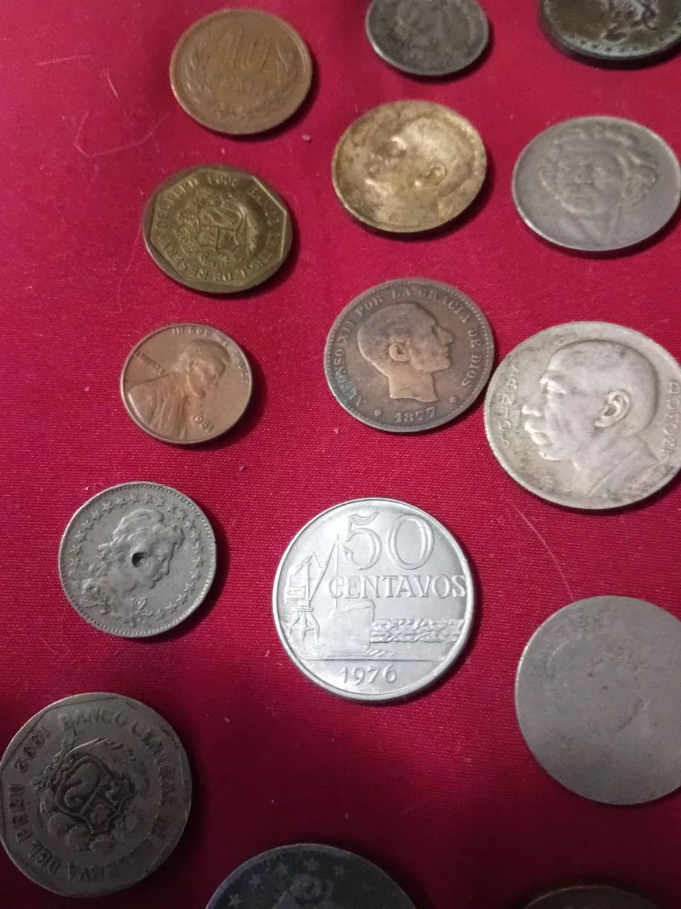 Coleção de moedas antigas vários anos países vendo tudo ou por peça me manda que procura  - Foto 6