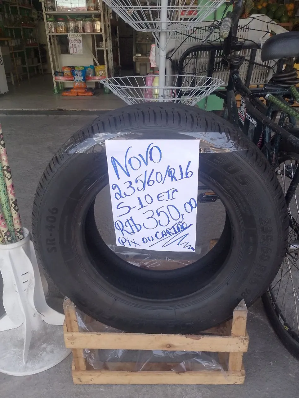 Pneu Novo 235/60/R16