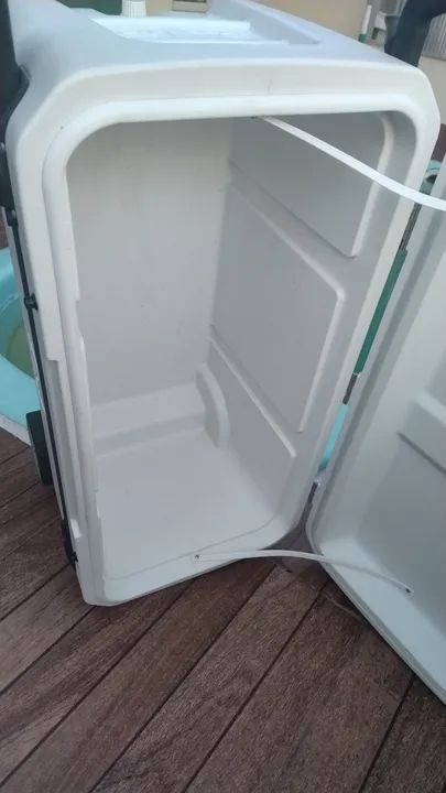 Caixa térmica Igloo 104litros. - Foto 5