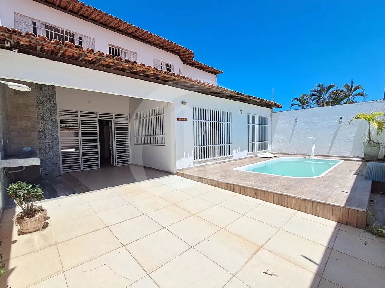 Casa para locação duplex residecial ou comercial no bairro Atalaia com 323m²