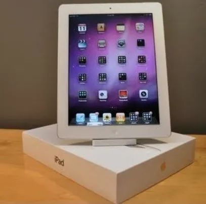 Ipad 3 32 gb, wifi e 4g, impecavel, praticamente novo, bateria perfeita, _________
