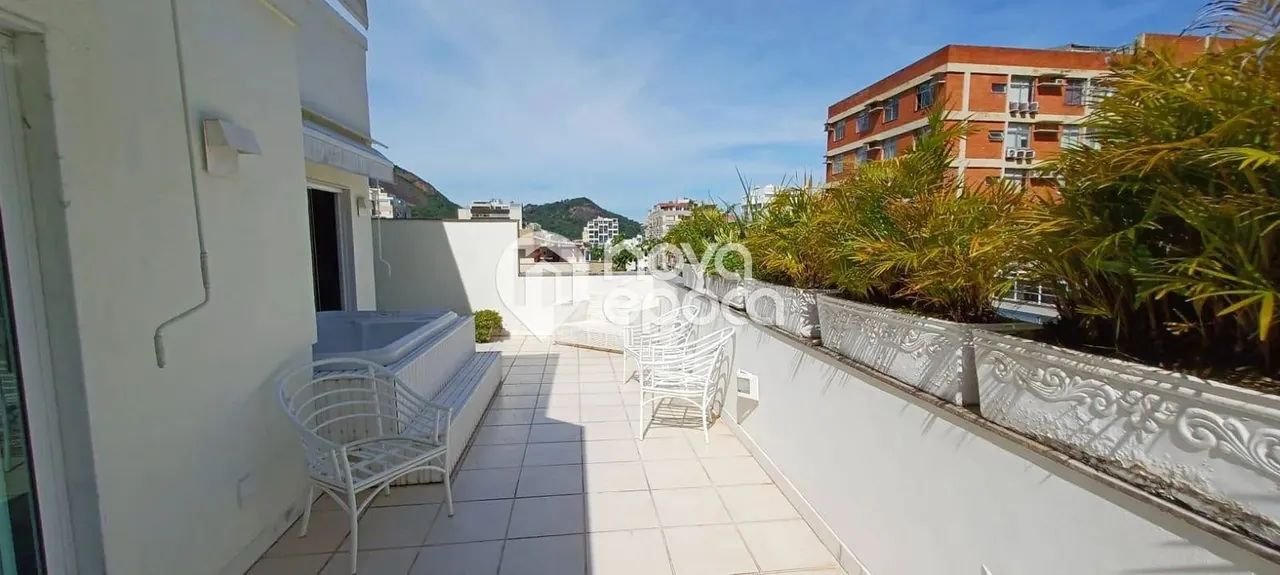 Jardim Botânico | Cobertura 4 quartos, sendo 2 suites