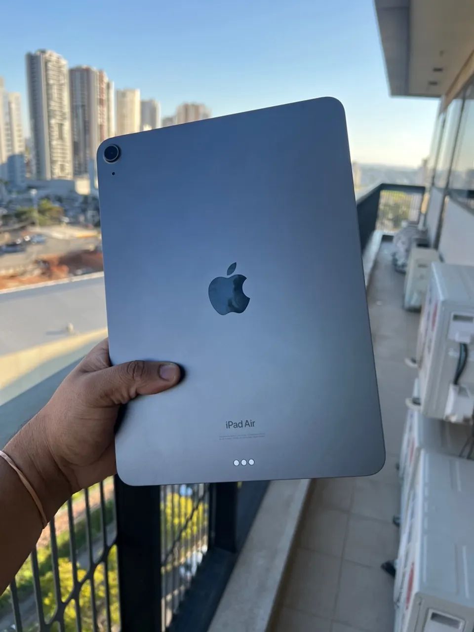 iPad Air Cinza Espacial M1 de 64gb