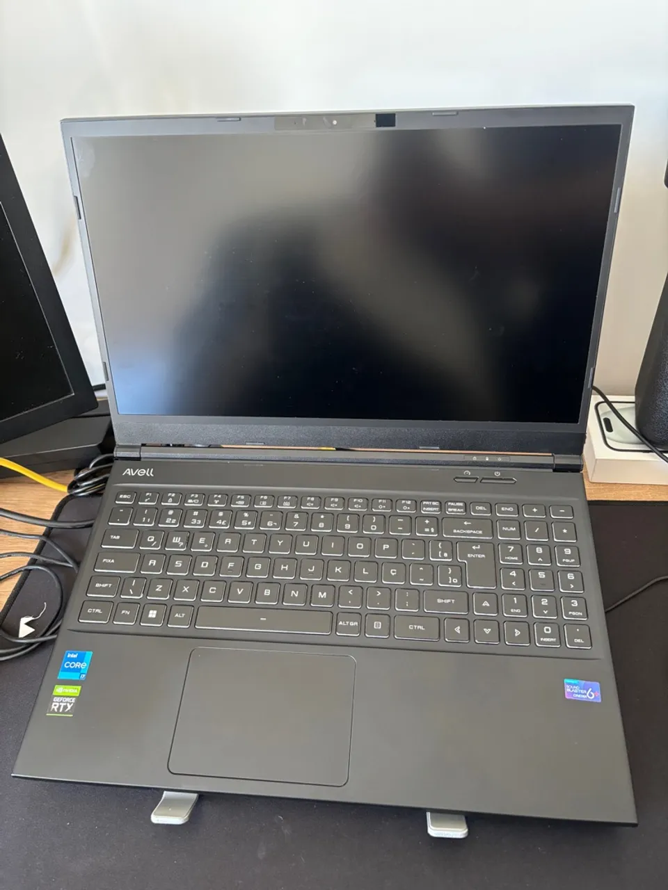 Notebook Avell A70 HYB BS - RTX 3050, i7 de 12ª Geração, 24GB RAM e 1TB SSD