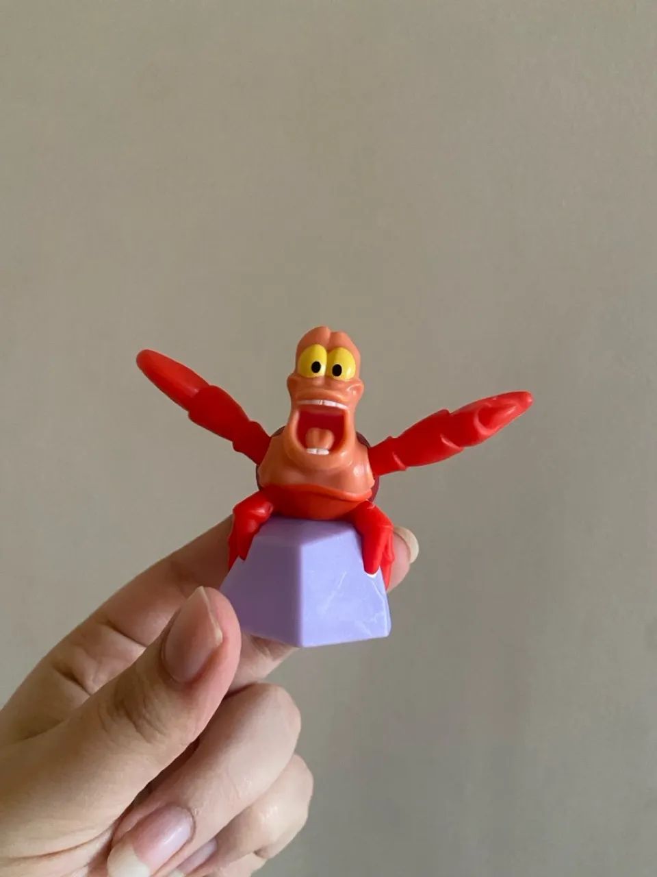 Boneco do Sebastião - Pequena Sereia - Disney - Foto 2