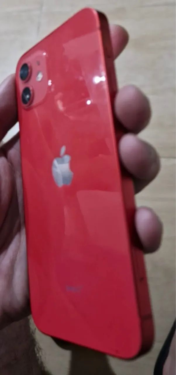 iPhone 12 Red