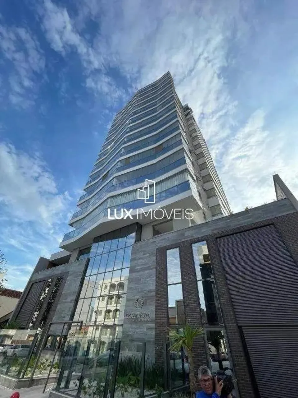 Apartamento à venda, 4 quartos, 4 suítes, 4 vagas, Centro - Linhares/ES