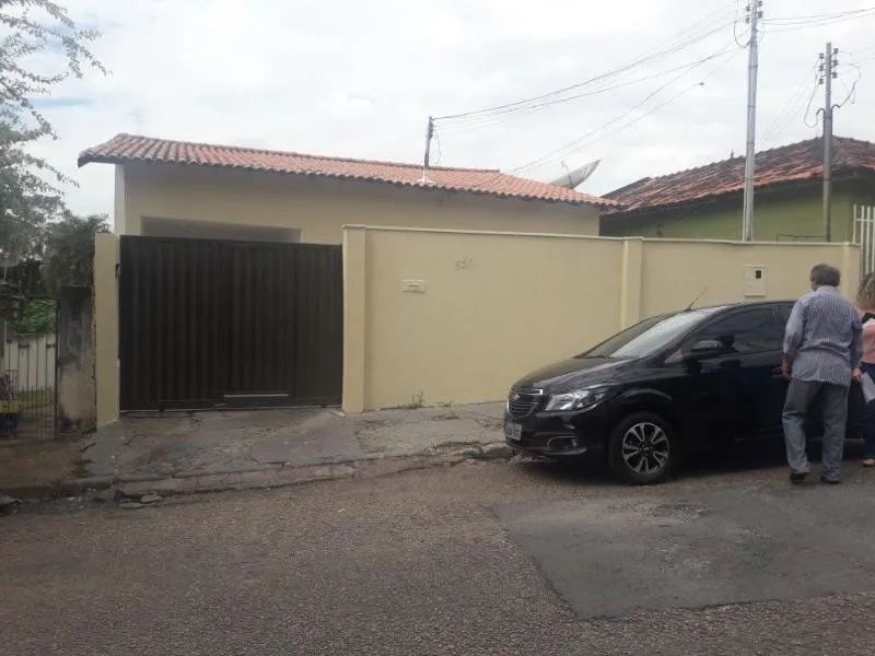 Casa com 4 quarto(s) no bairro Araes em Cuiabá - MT
