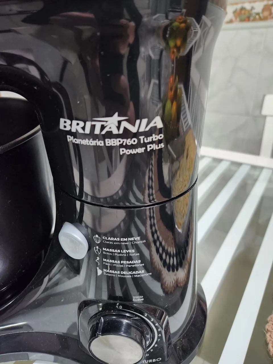 Batedeira Planetária Britânia BBP760 Turbo Power Plus