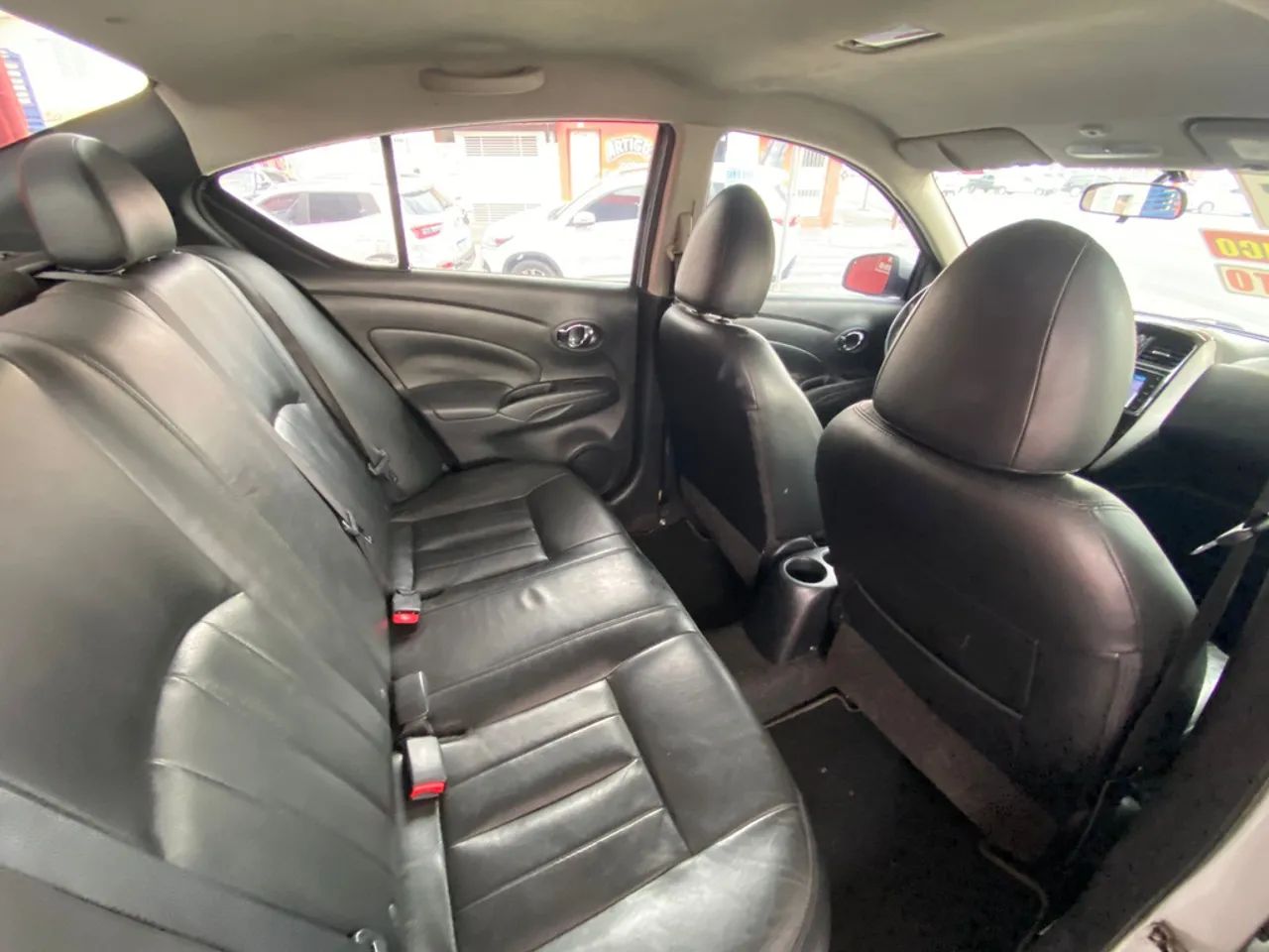 Nissan Versa Unique 1.6 16V Flexstart 4P Aut. 2017 - Foto 10