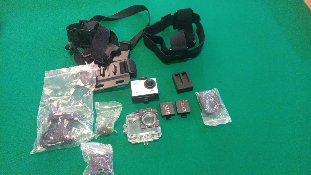 Kit p/ Câmera de Ação c/ suporte de peito e cabeça + acessórios e brinde