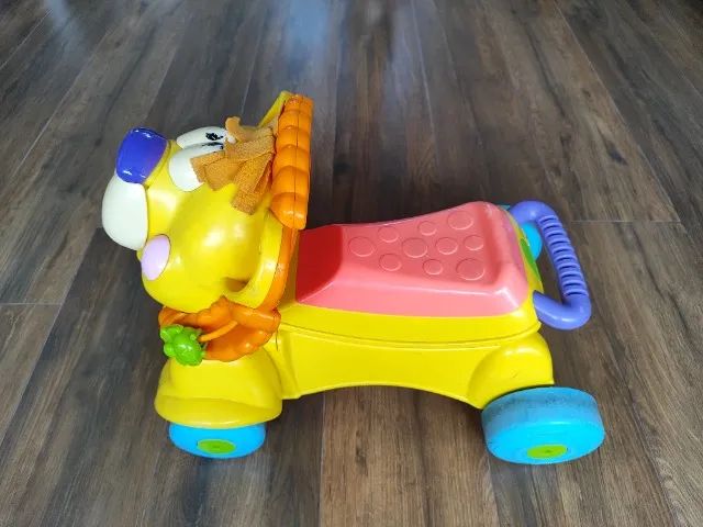 Leãozinho andador Fisher Price Maternidade e Cuidados com o Bebê