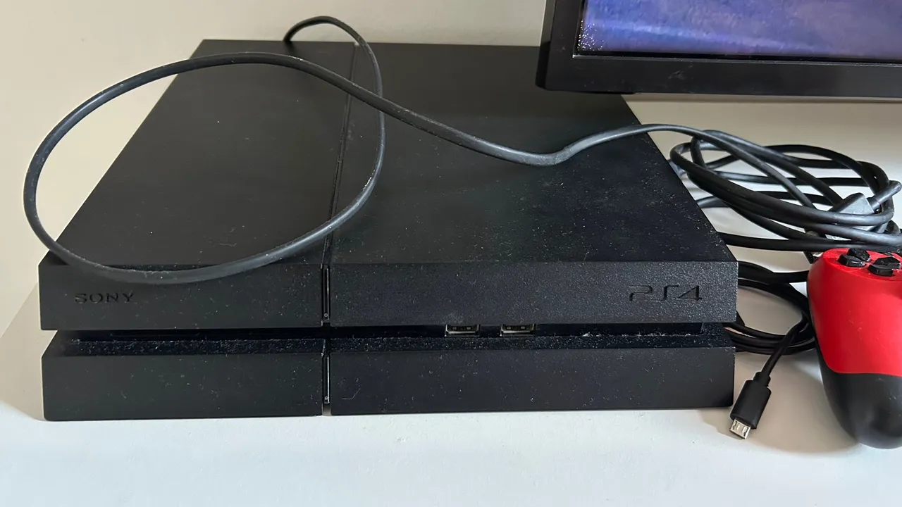 PlayStation 4 - Console Seminovoo