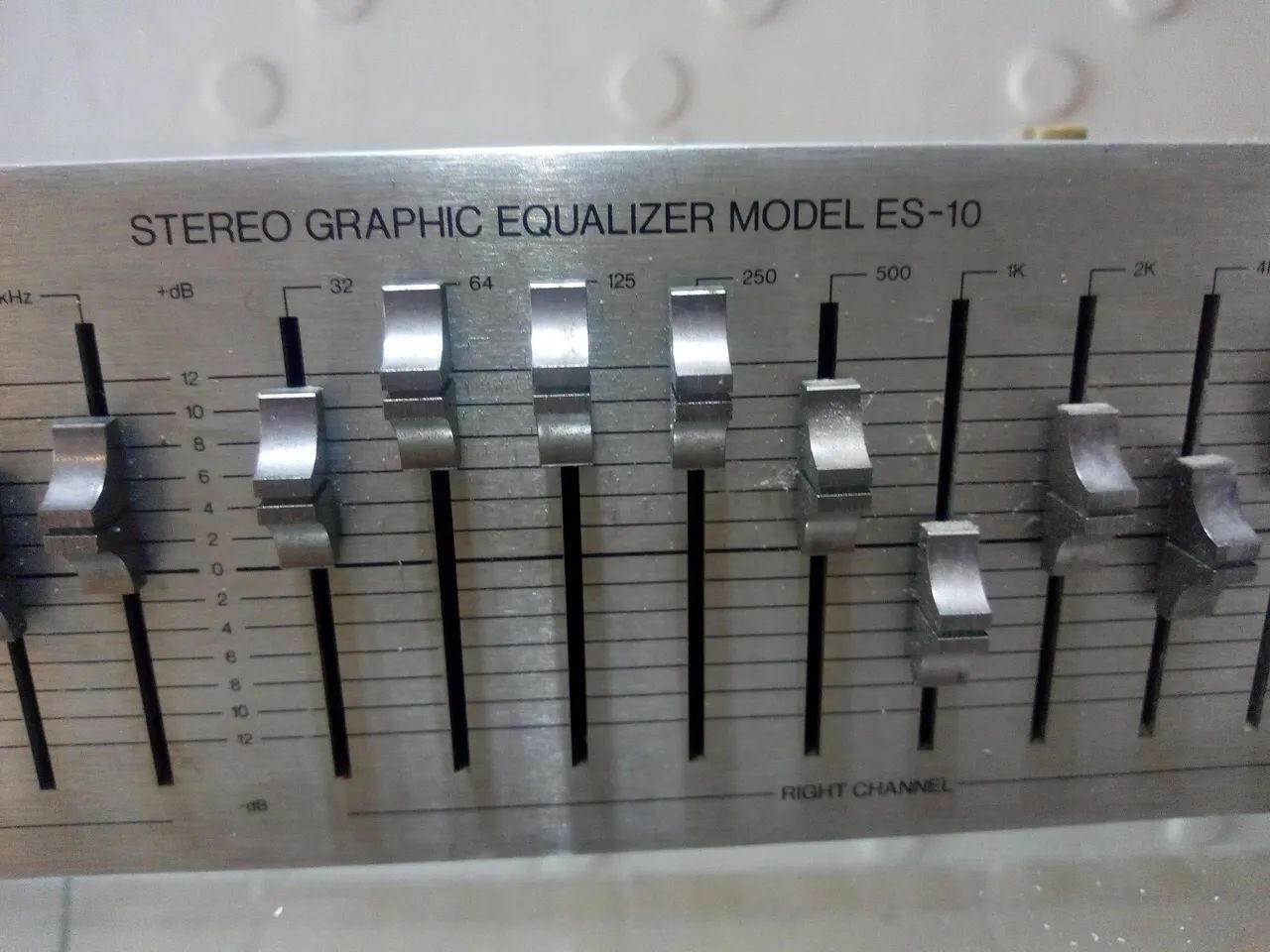 Equalizador Gráfico Estéreo ES-10