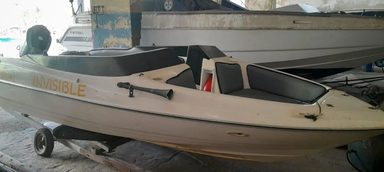 Vendo lancha casco Arterix ,proa aberta com motor de 40hp injetado 4temps novo ! - Foto 5