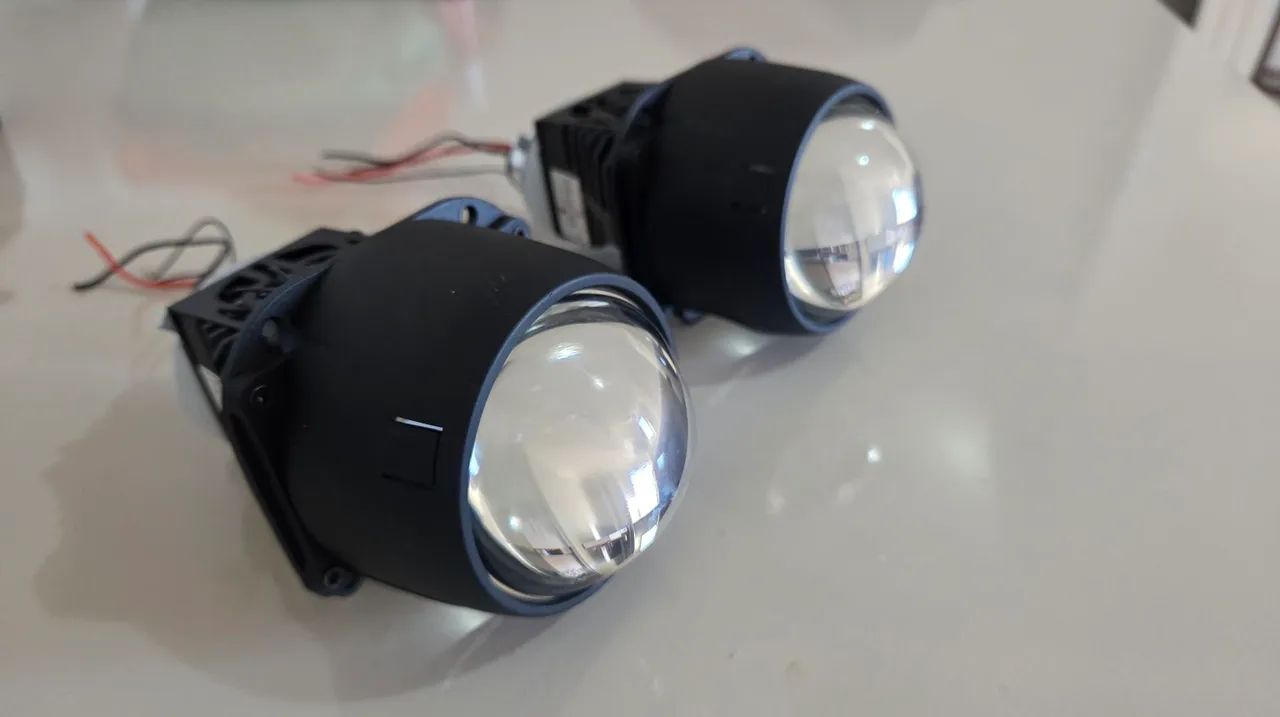 Projetor laser Bi-led + capa simples - Foto 3