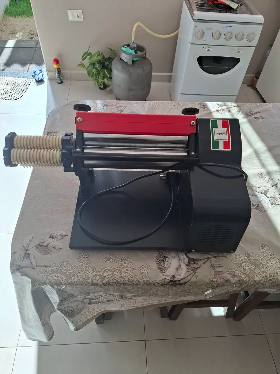 Cilindro Laminador de Massas Elétrico AND Pro 28cm