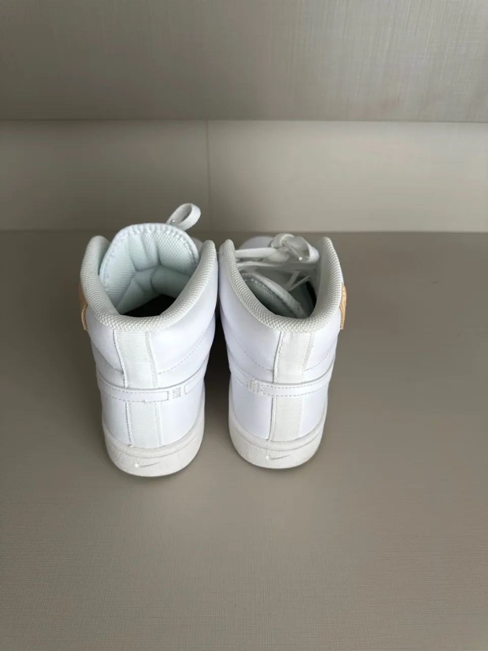 Tênis Nike branco 37,5 - Foto 2
