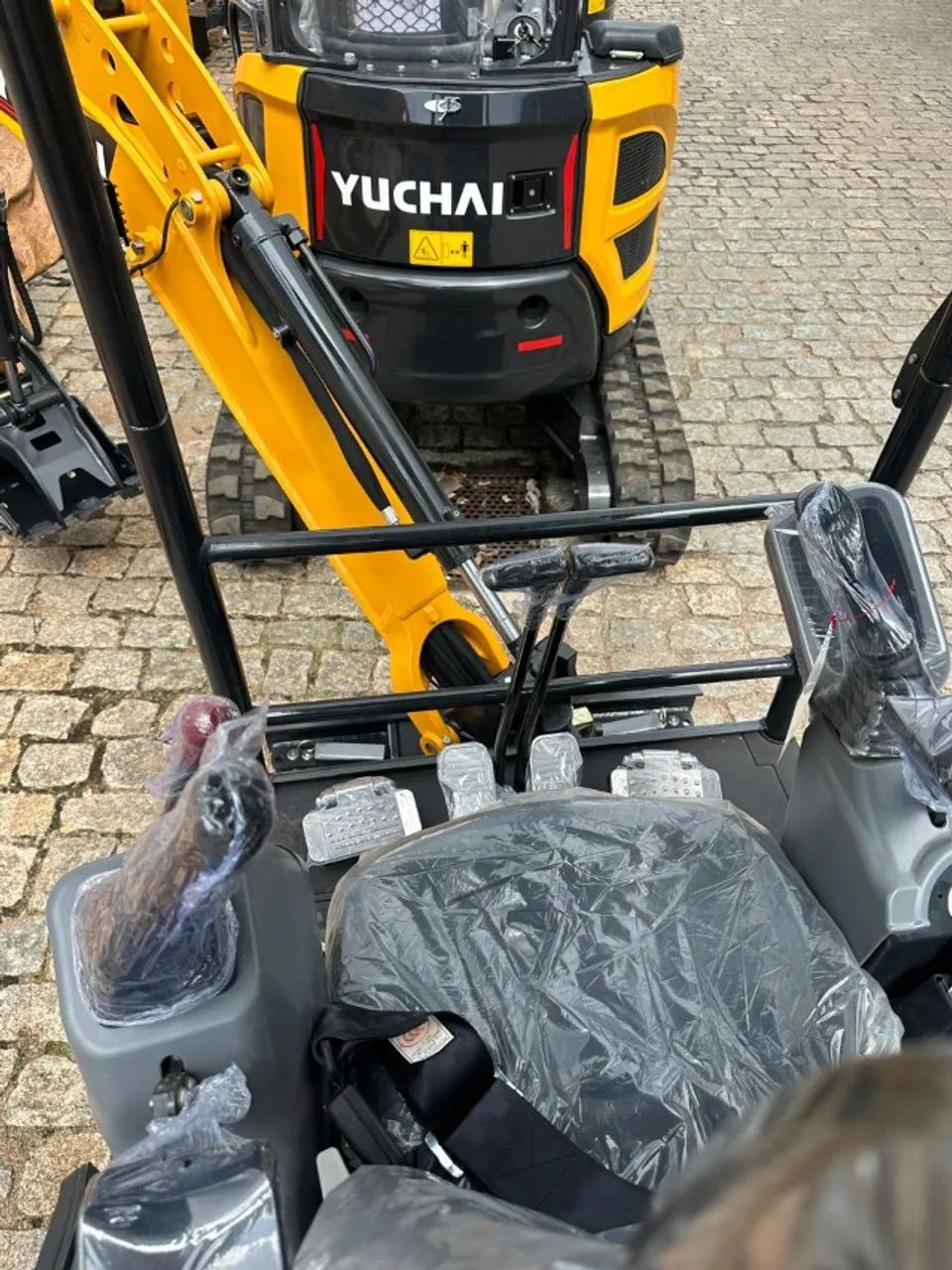 Miniescavadeira YUCHAI U18 1.8 TON - Foto 2