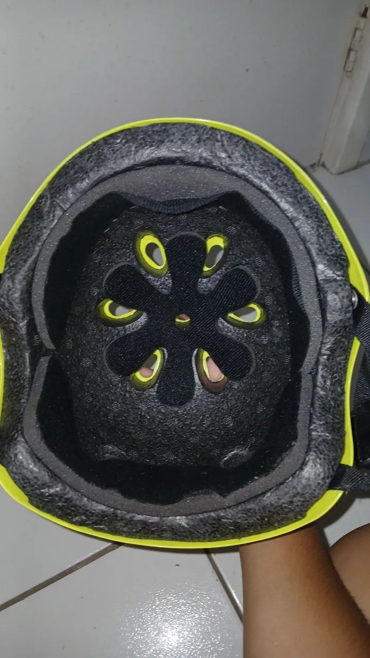 Capacete de Skate Amarelo - Foto 2