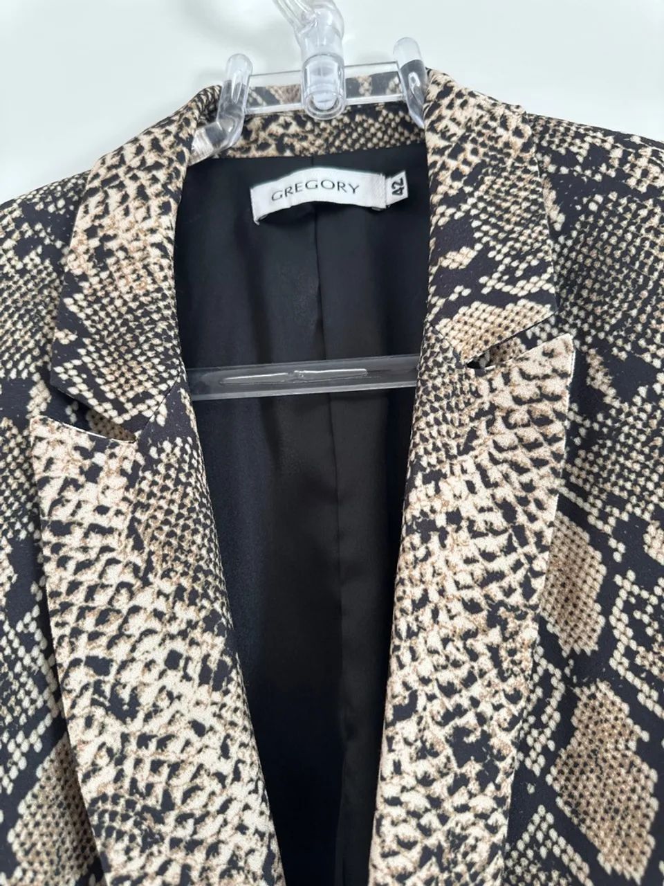 Blazer Feminino Estampa cobra Gregory  - Foto 2