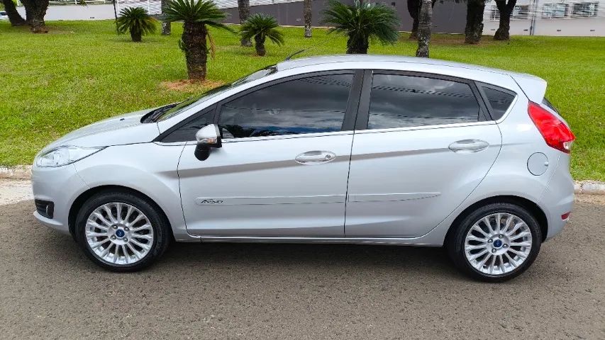 Ford Fiesta 1.6 Titanium Hatch 16v Flex Powershift - Foto 2