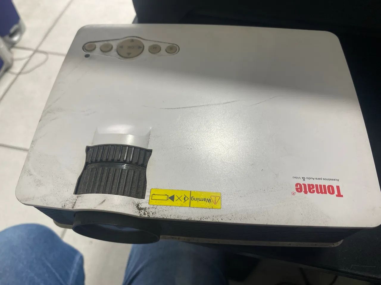 Projetor marca tomate