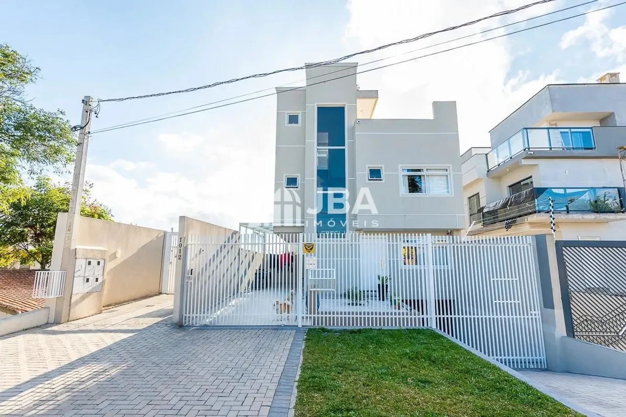 SOBRADO COM TERRAÇO NO FAZENDINHA!