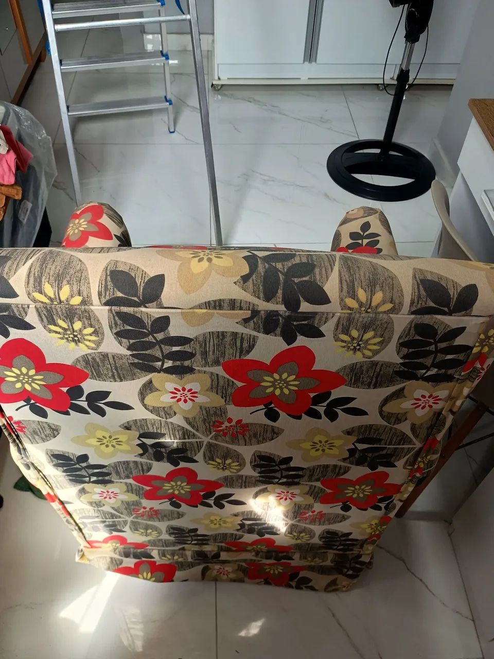 Cadeira de balanço.