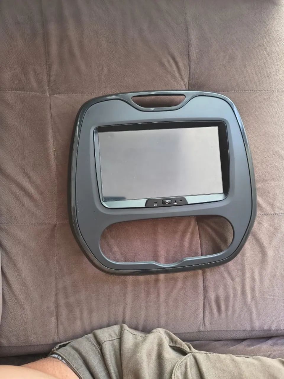 Multimidia NAVPRO para  Renault Duster, Oroch, Captur com moudura