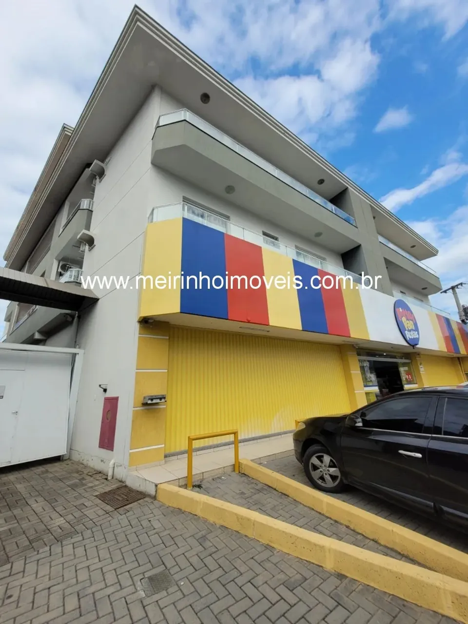 Apartamento para Locação em Floresta, Joinville ? 2 Dormitórios, Cozinha Sob Medida ? R$1.