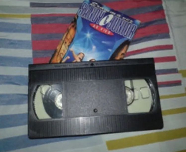 Fita VHS - Sandy e Júnior - Raridade - Foto 4