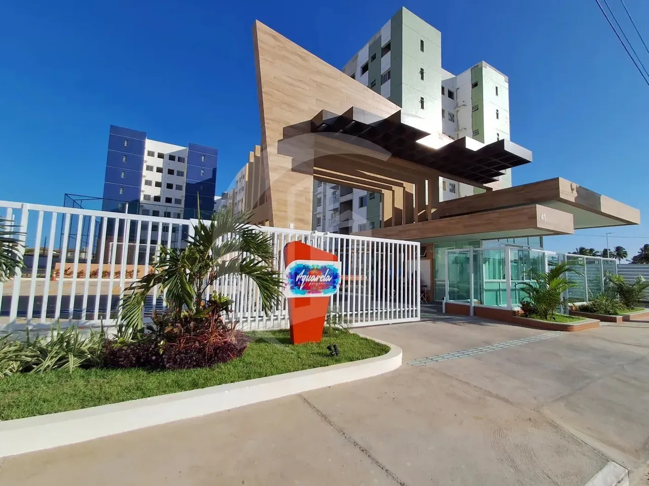 Apartamento no Cond. Aquarela Parque, em ótima localização na Aruana.