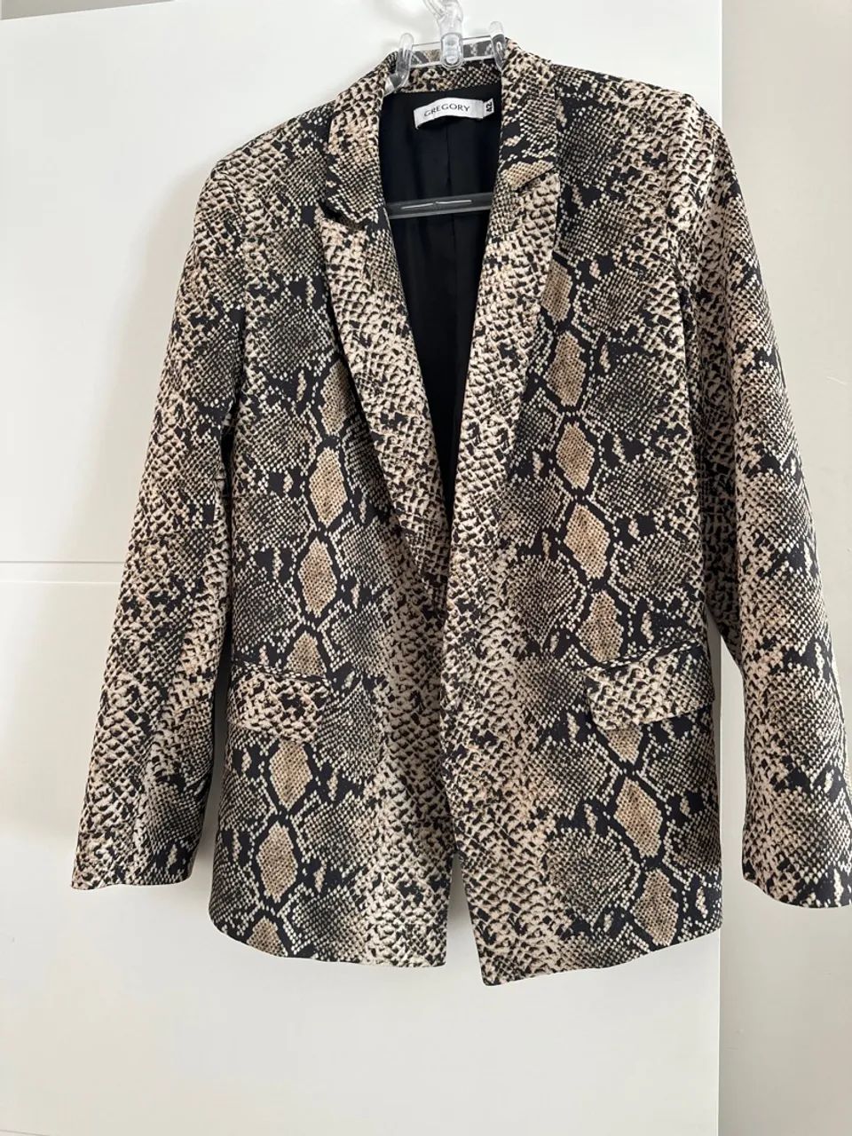 Blazer Feminino Estampa cobra Gregory 