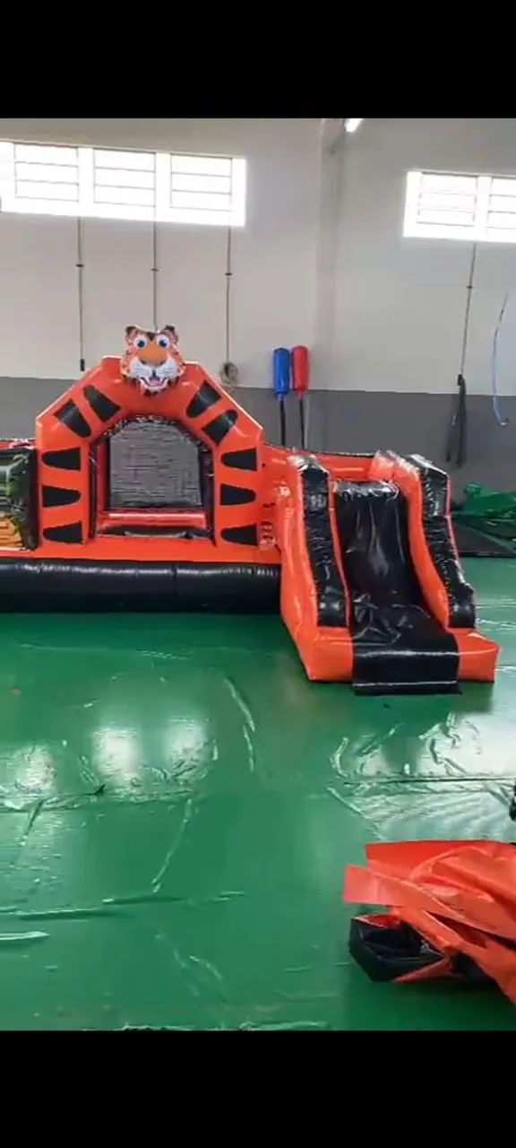 LOCAÇÃO DE BRINQUEDO INFLÁVEL.